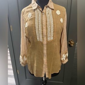 Chloe Laetitia Linen top with embroidered sleeves